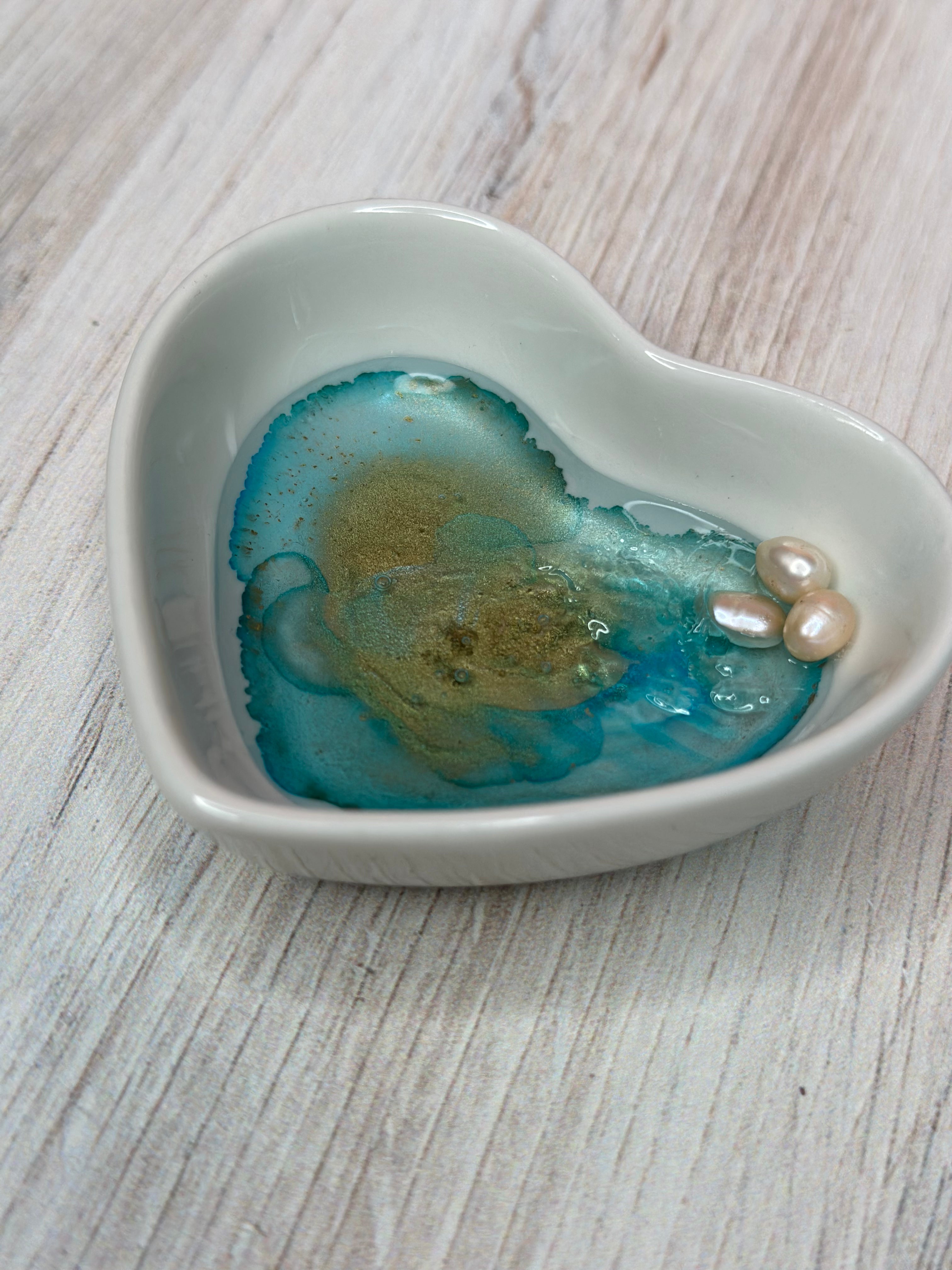 Catch Dish Heart-Crafteriffic Art